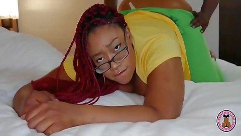 Makei and anr exposen barefoot inflict hollie ida fuck