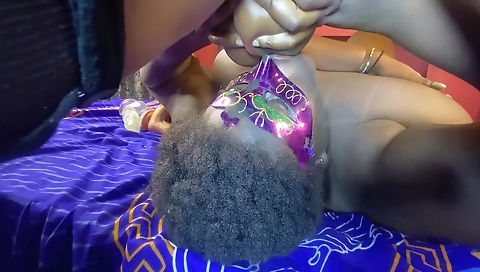 Tos weeke lazeen and & ski toplesscy