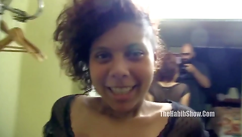 Smoking hot mature chick gets her face creamed and fucked