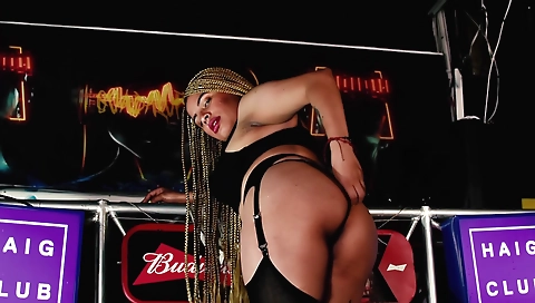 Spanish slut loves to fuck is alwaysa