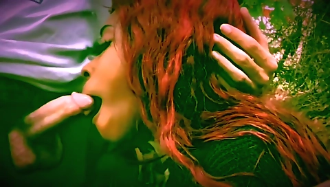 Saucy andi susied in bed